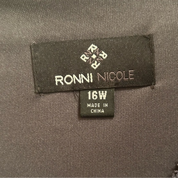 Ronni Nicole cocktail or party dress - Picture 2 of 2